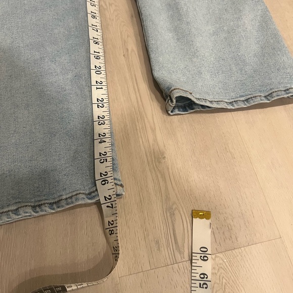 LEVI'S Ribcage Straight Ankle Jeans in Solid light Wash Button Fly Size 29 - Picture 5 of 7